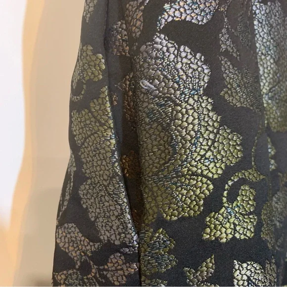 Monique Lhuillier Metallic Brocade Gown with pockets Size 8 (Hemmed for 5’ 3”) - Picture 5 of 8